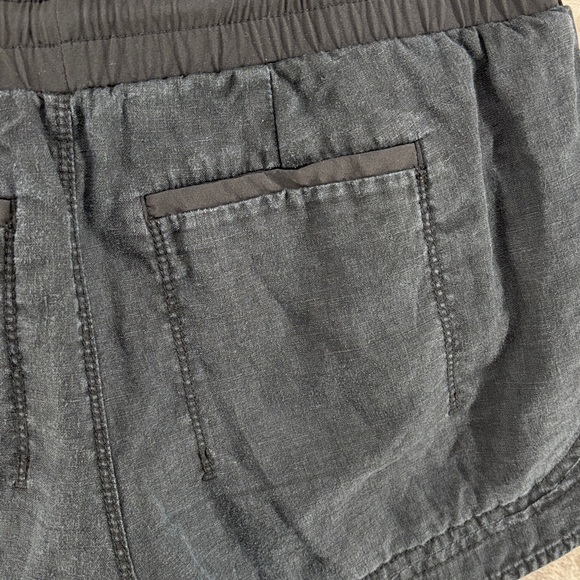 Athleta Beachside Bali Pull On Black Linen Shorts Size 2 - Picture 4 of 7